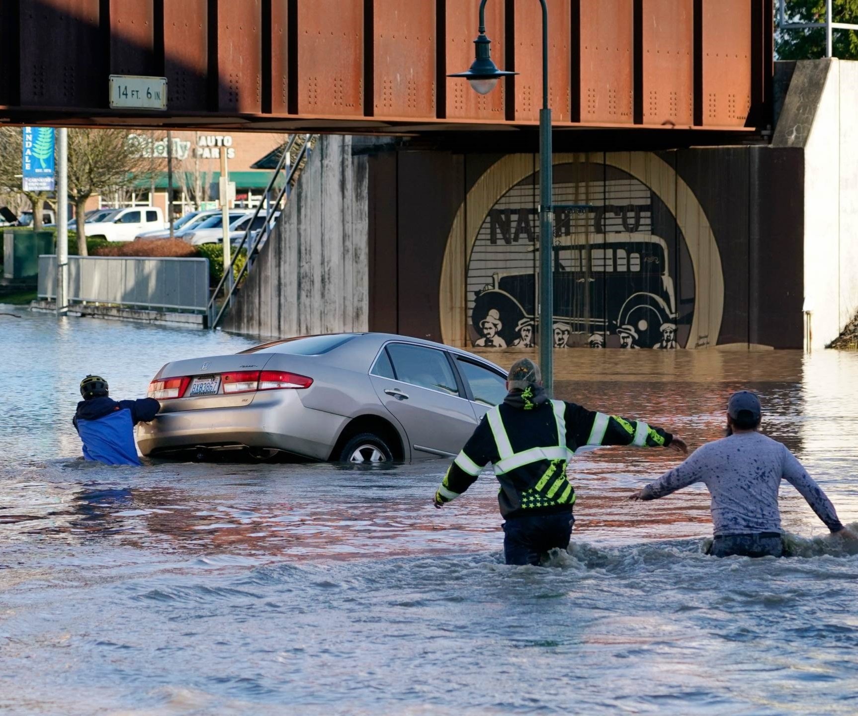 Canada Floods Leave Several Victims Behind Canada Floods Leave Several Victims Behind