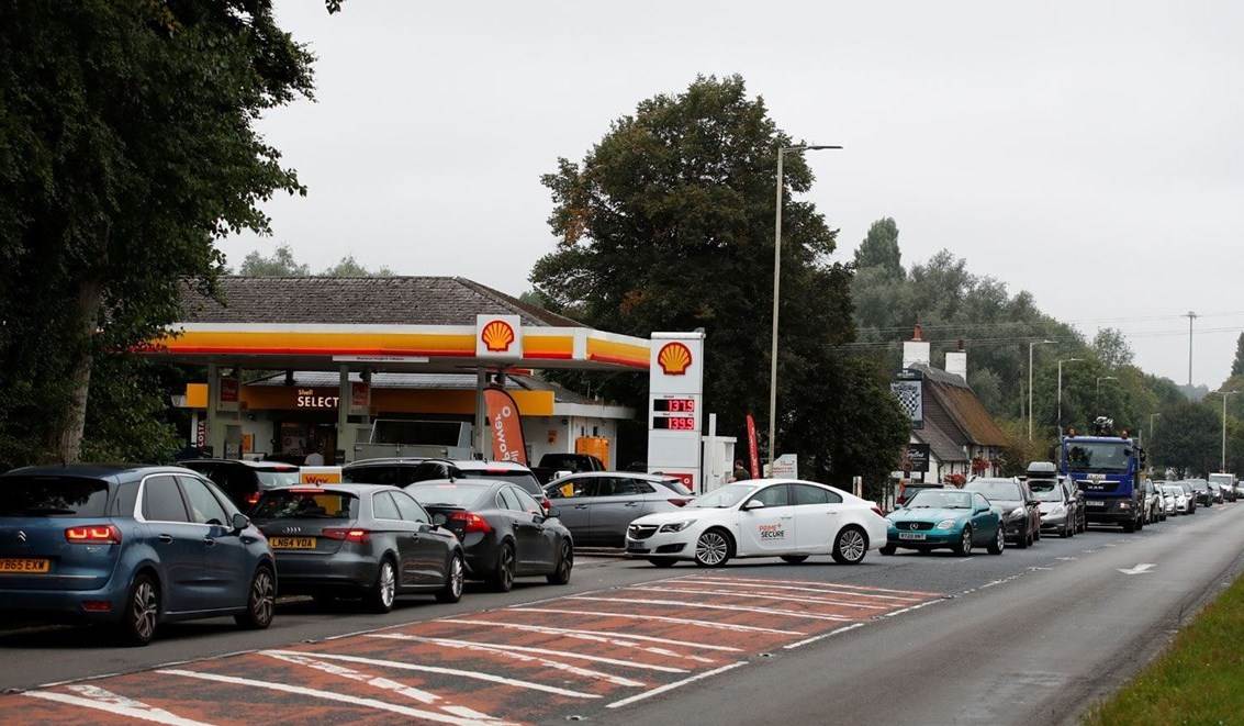 Briton skipped queues at gas stations while riding his horse. 