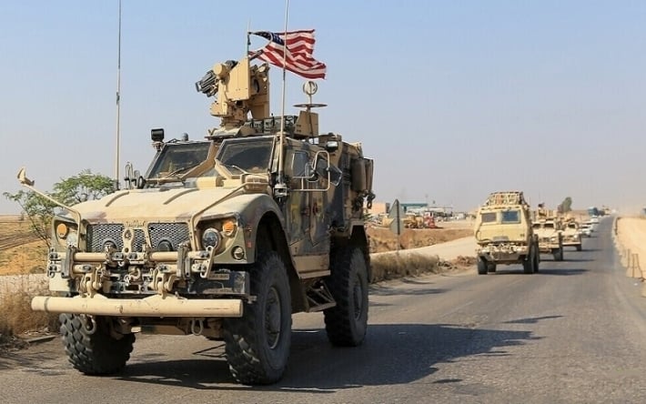 US occupation forces in Syria bring in military loaded trucks into Hasaka