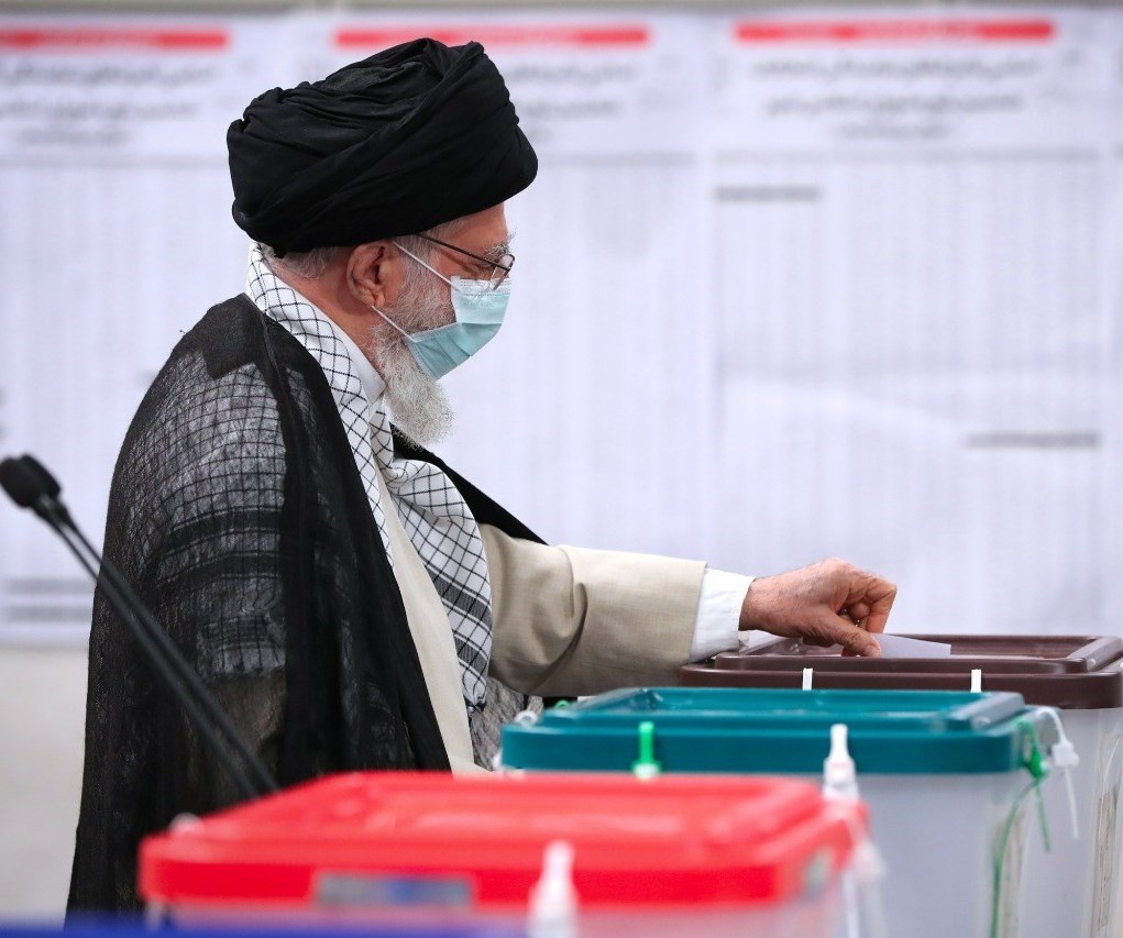 Sayyed Khamenei: Iranian People Decide Fate of Country Sayyed Khamenei: Iranian People Decide Fate of Country