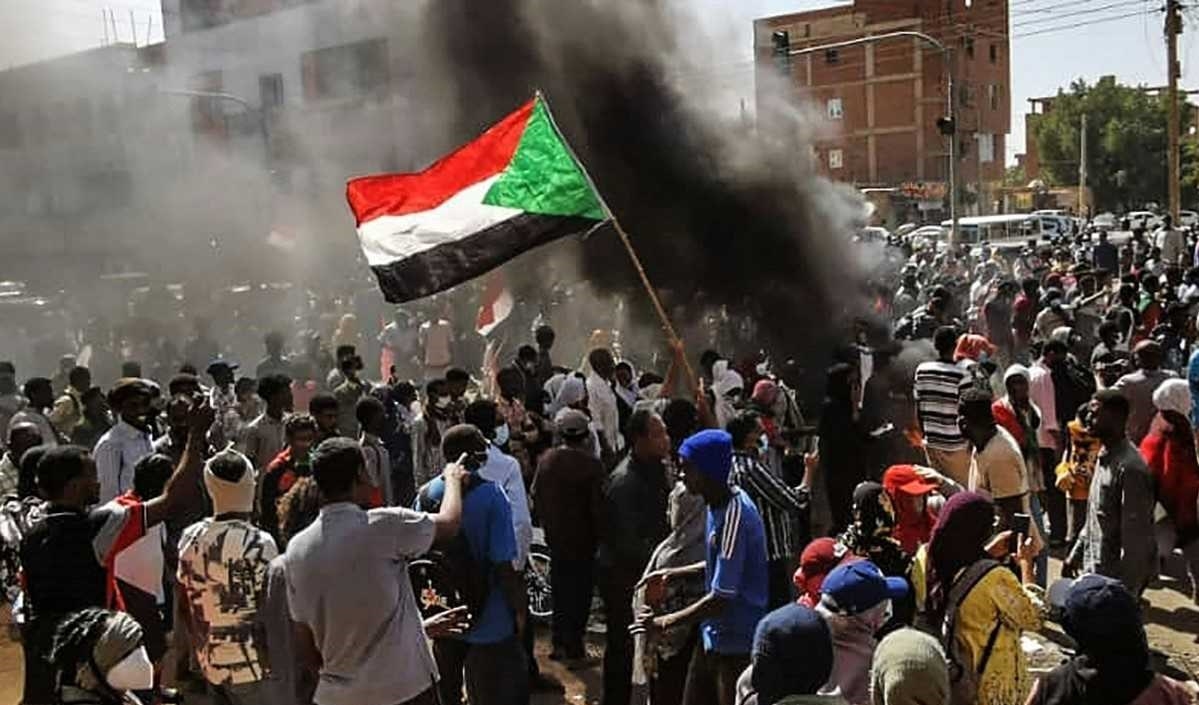 The Sudanese continue their protests against the military council