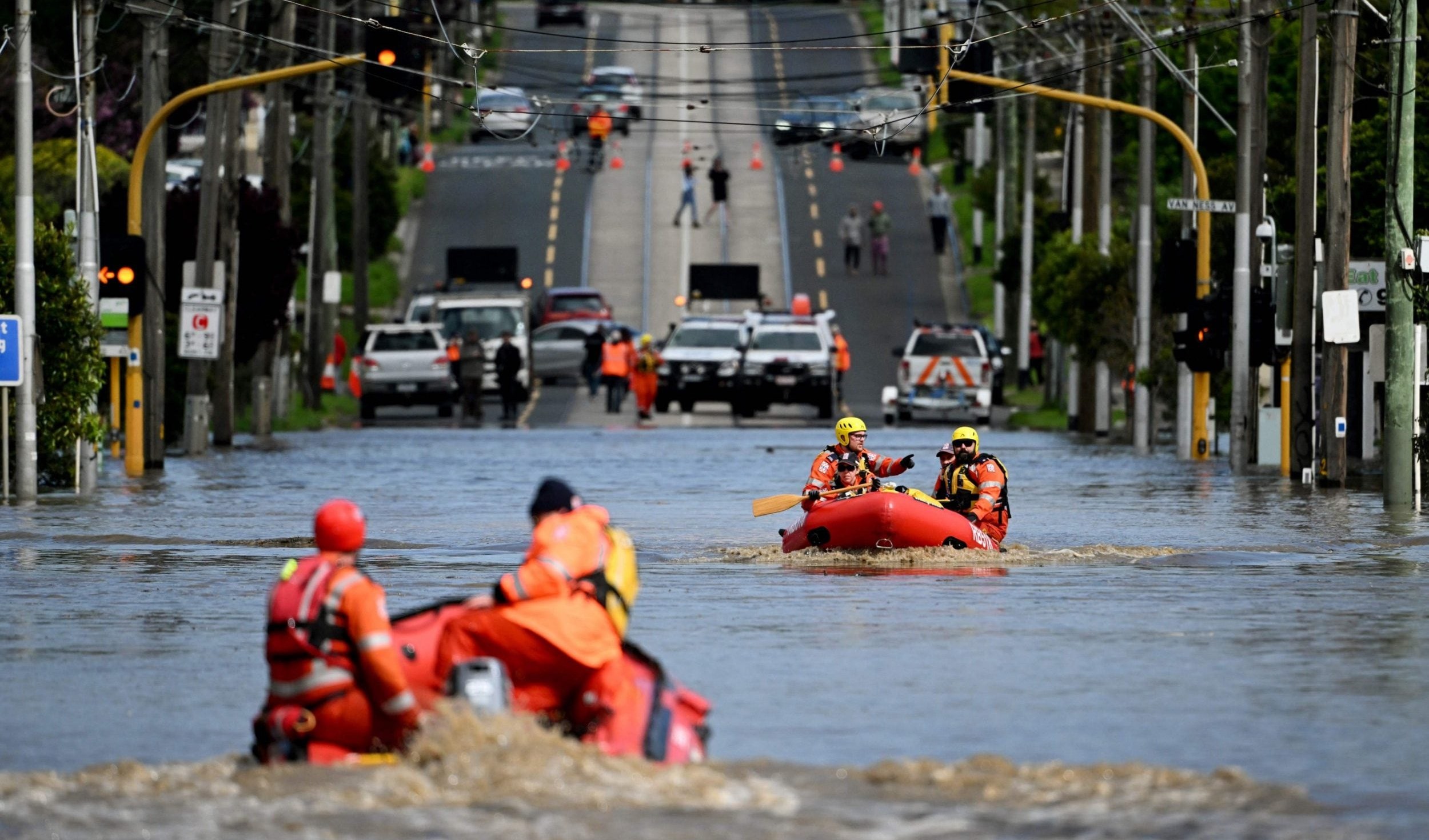 Southeastern Australia floods and residents are being rescued with floating boats (EPA)