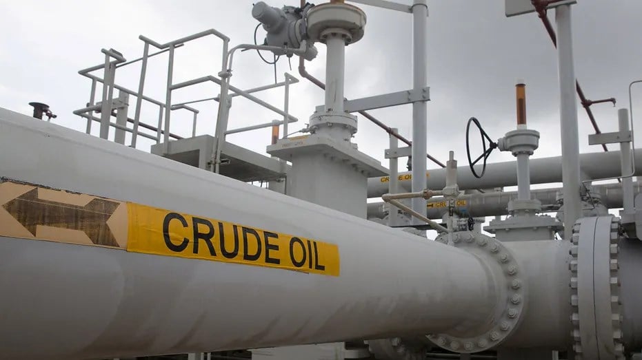 A maze of crude oil pipes and valves is pictured during a tour by the Department of Energy at the Strategic Petroleum Reserve in Freeport, Texas, on June 9, 2016. (Richard Carson / Reuters Photos)