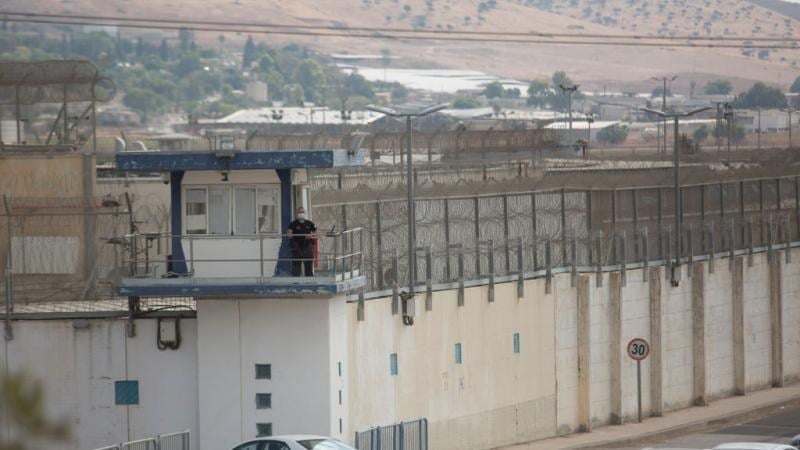 IOF prison authority shuts down “Ramon” prison, withholds families