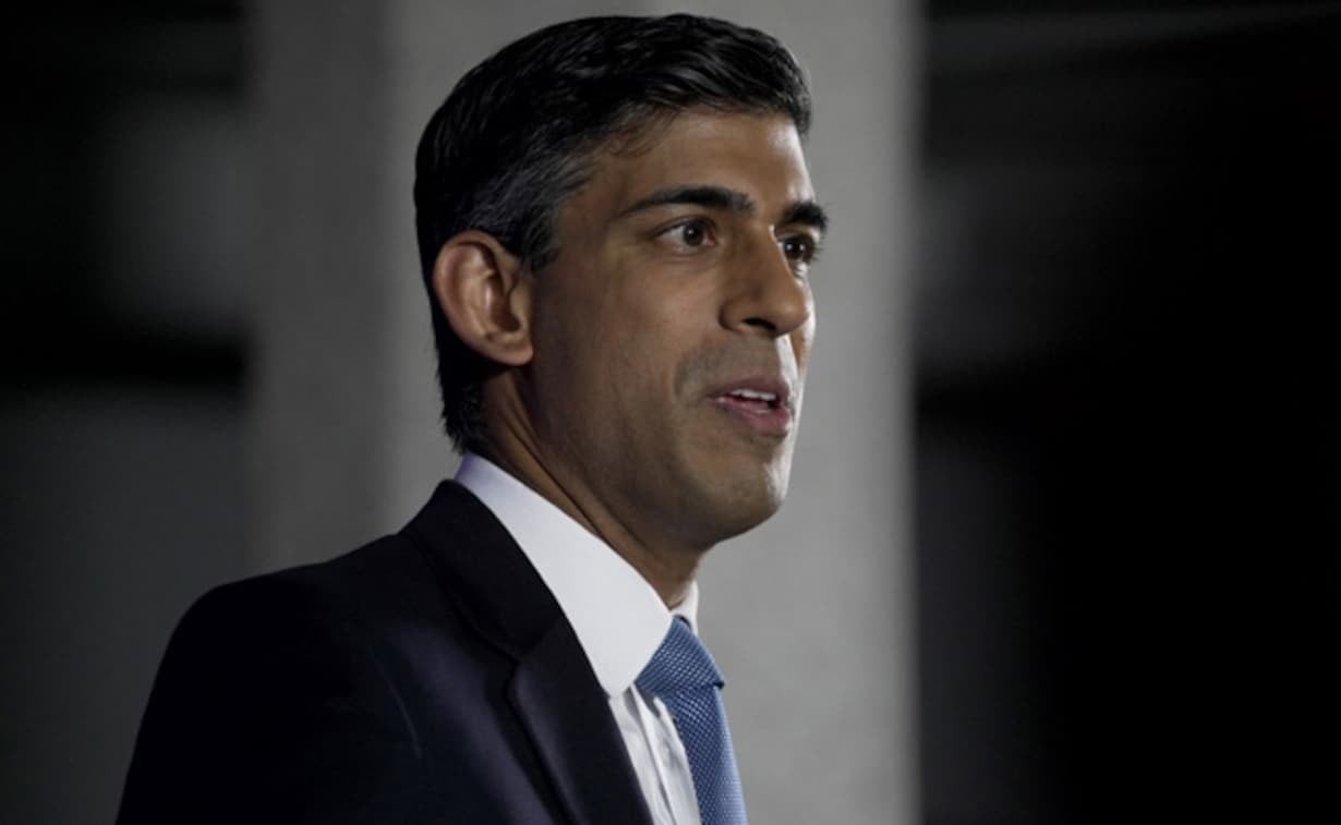 Rishi Sunak makes promises to restore economic stability in UK