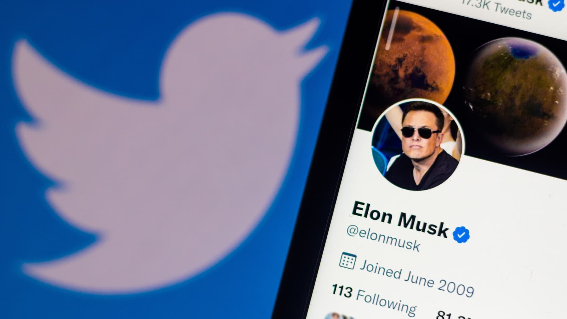 Elon Musk fires entire board of directors, becomes the only director
