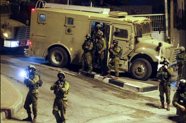 IOF raids Jenin, deploys snipers across city and camp's rooftops