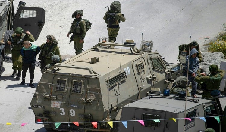 IOF raids West Bank