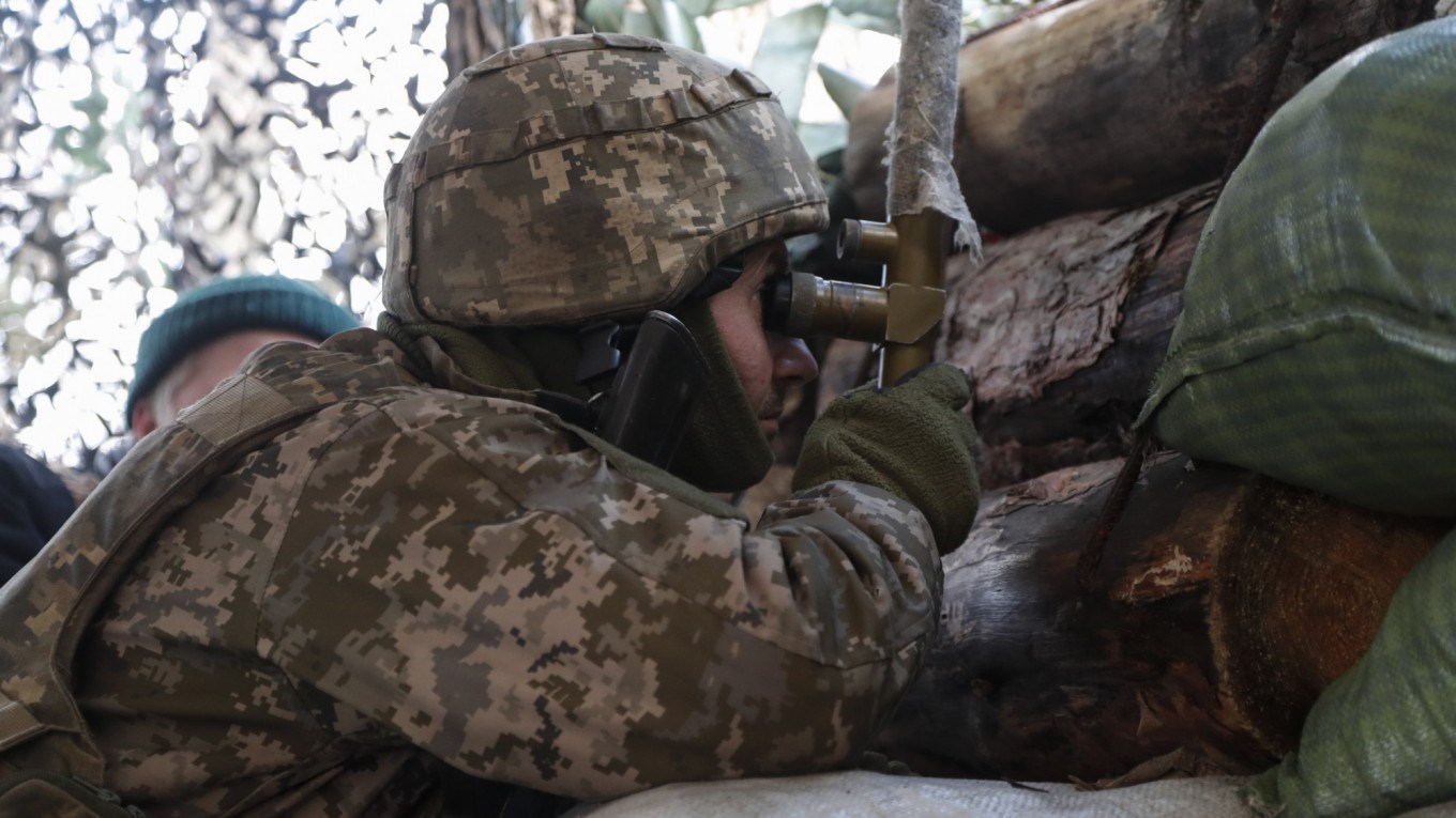 Ukraine forces repel a Russian operation in Kiev