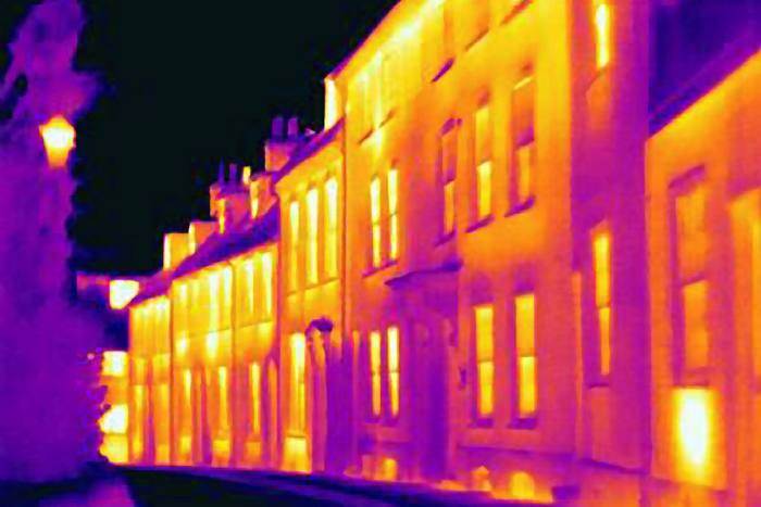 UK government ‘failing’ to cut carbon emissions from home heating