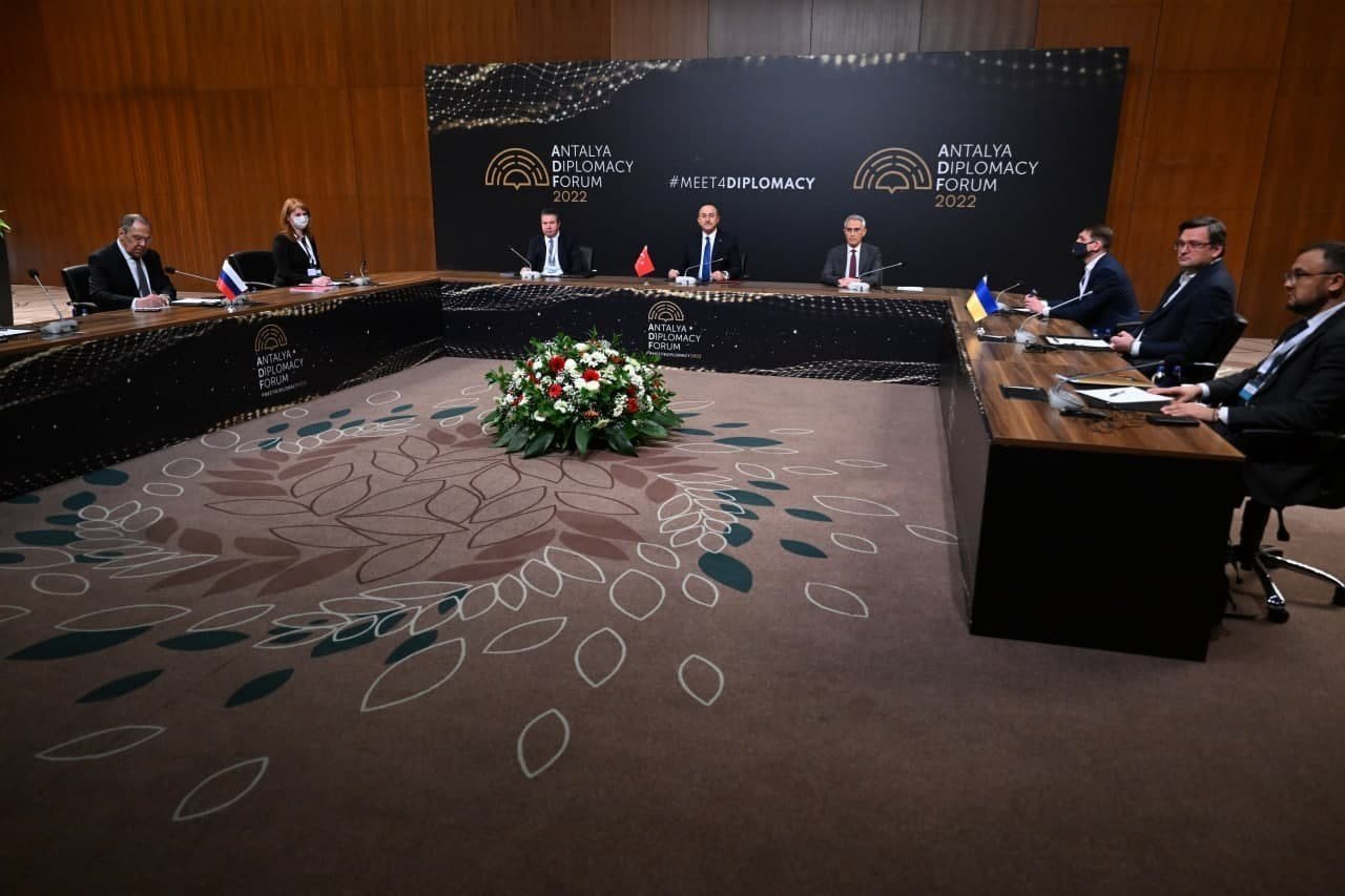 The meeting between Russia and Ukraine was mediated by Turkey