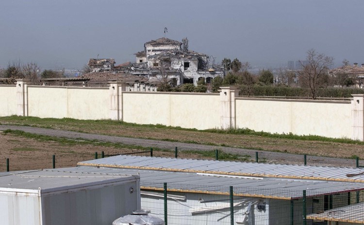 Al-Mayadeen sources: 4 Israeli officers killed after target on security headquarters in Erbil