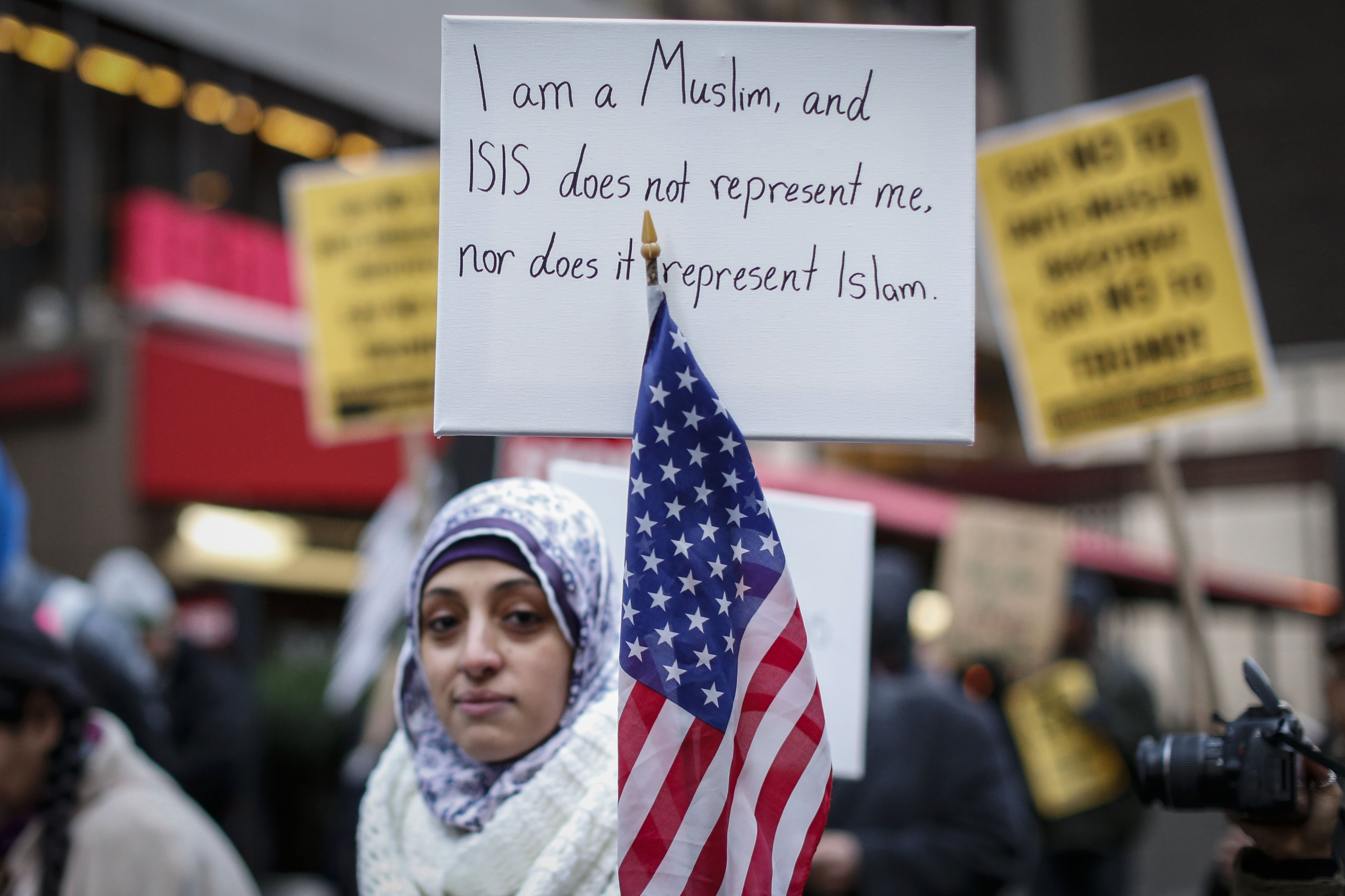 Muslim American sues DHS over 'intrusive' religious questioning