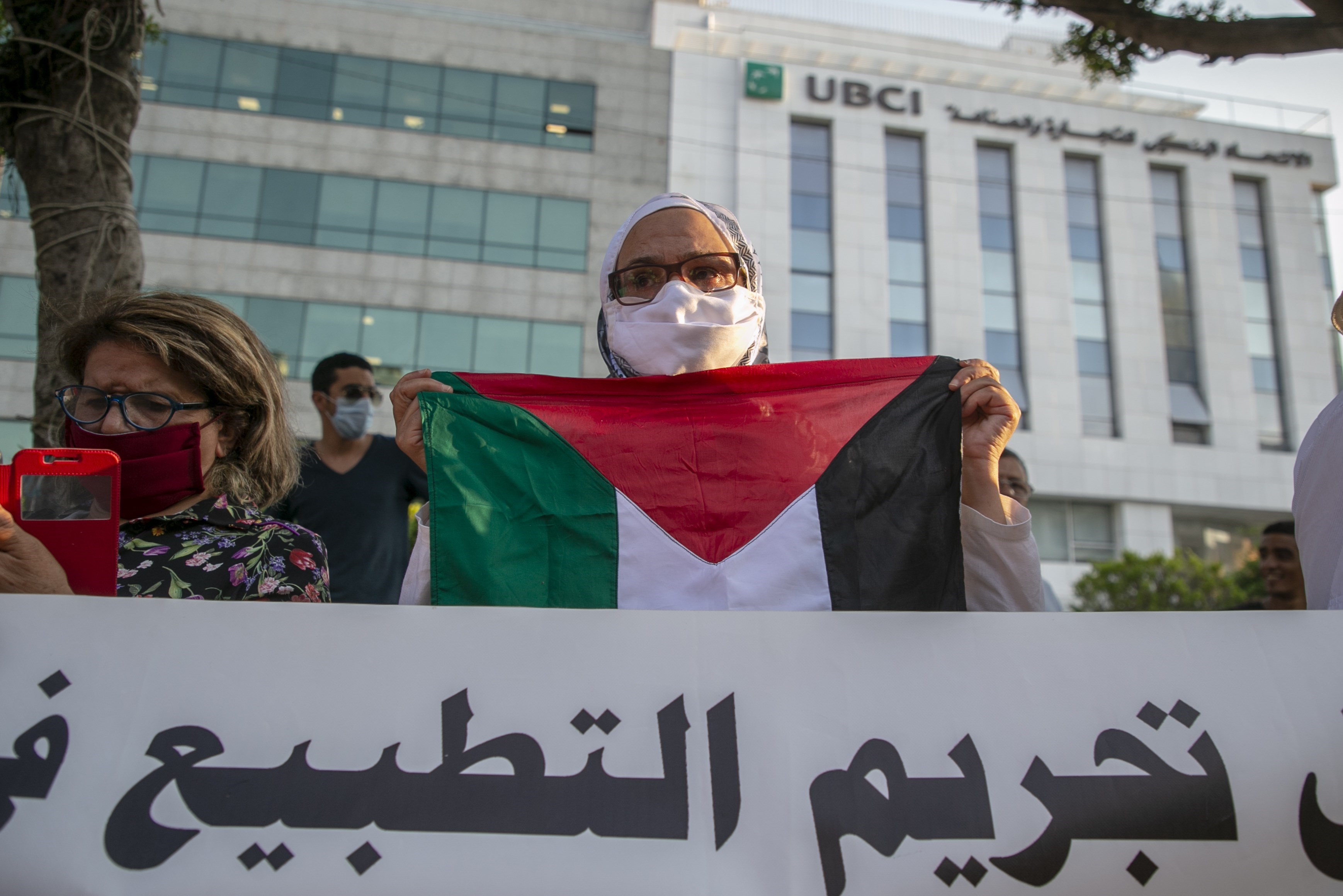 The Tunisian Workers' Party calls, during a solidarity stand, to criminalize normalization with the occupation
