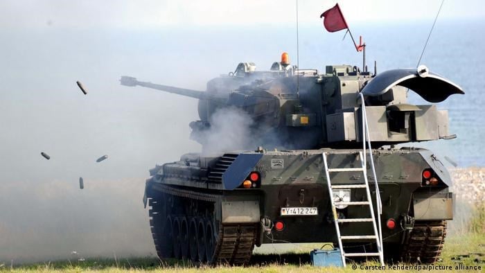 Germany to send heavy weapons to Ukraine