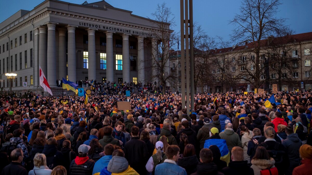 Lithuanian parliament designates Russia as 'terrorist state'.