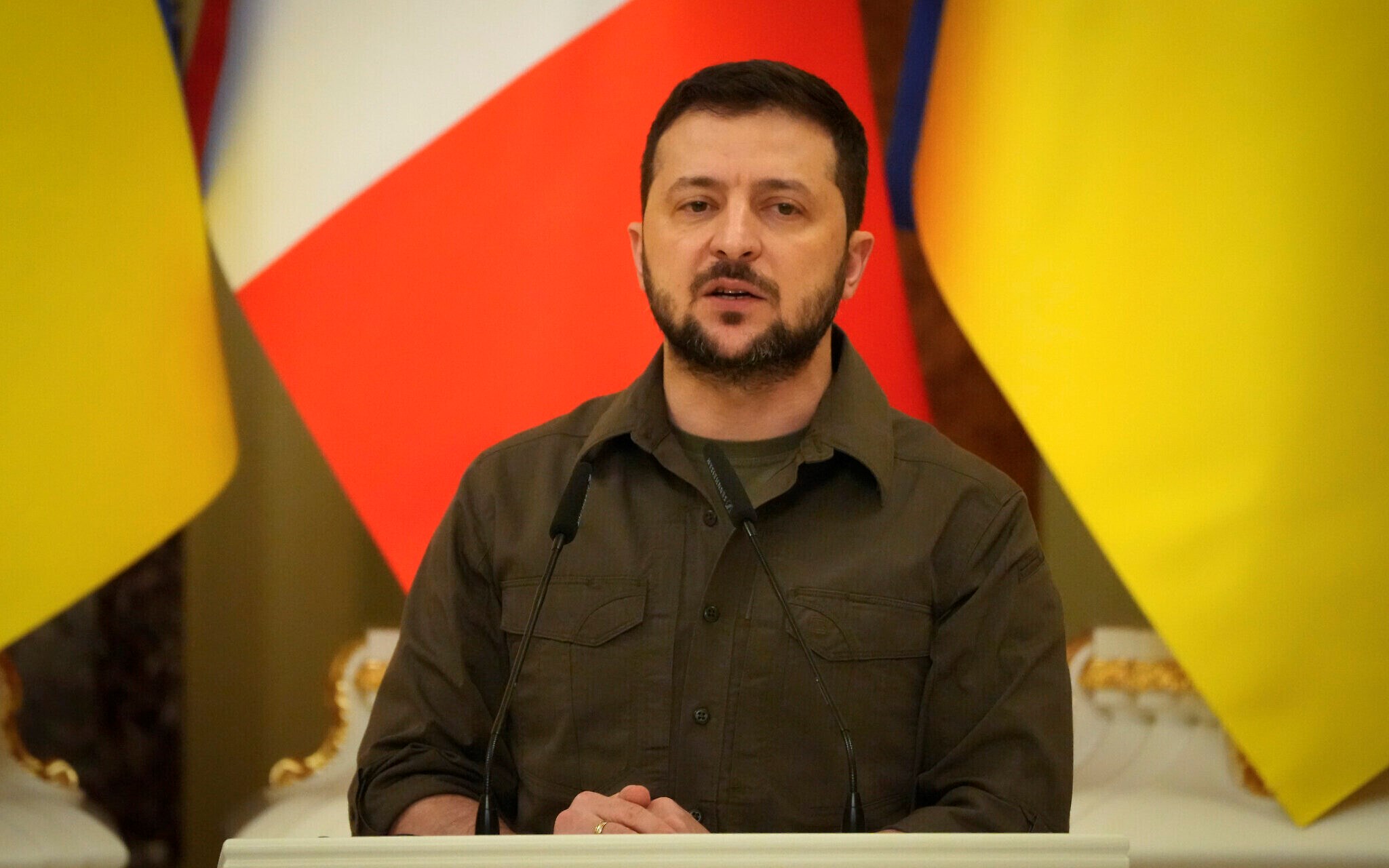 Ukrainian President Volodymyr Zelensky attends a news conference on May 8, 2022 (AP)