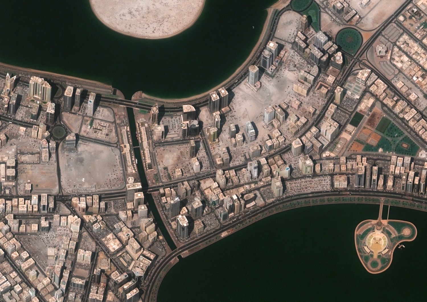 US NRO awards billions to commercial satellite imagining companies.