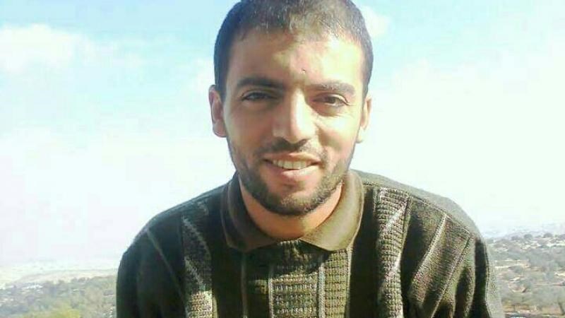 Palestinian prisoner Khalil Awawdeh's health deteriorates.