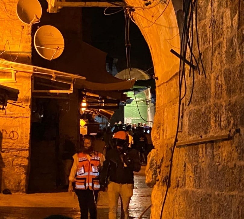 IOF close Al-Aqsa and the Old City of Al-Quds after security incident.