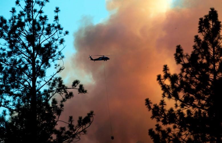 Northern California wildfire threatens 500 buildings.