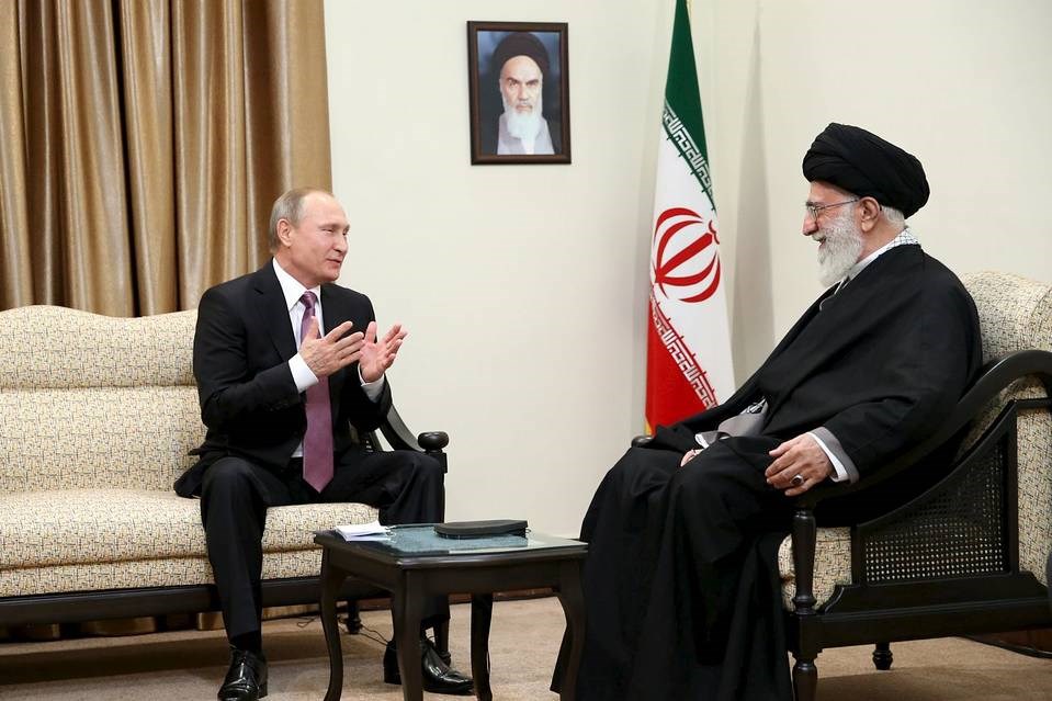 Russia's President Vladimir Putin met Iran's supreme leader, Ayatollah Ali Khamenei, in Tehran in 2015.