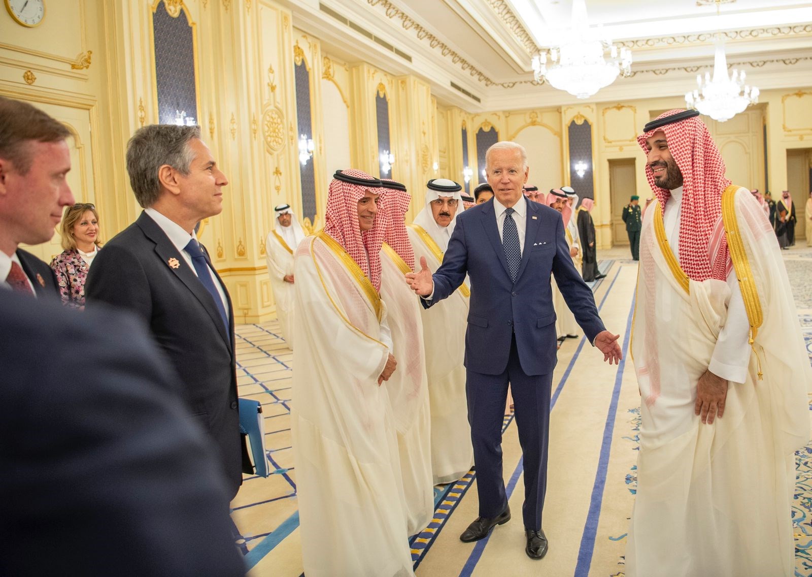 US President Joe Biden at the head of his delegation with Saudi Crown Prince Mohammed bin Salamn in Jeddah, Saudi Arabia, June 15, 2022