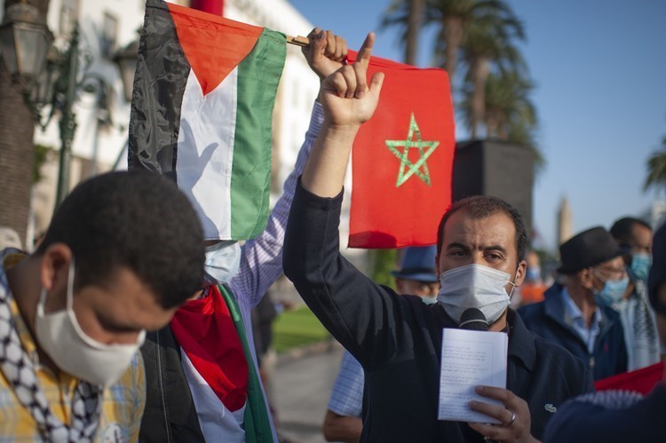 Moroccans protesting in favor of occupied Palestine