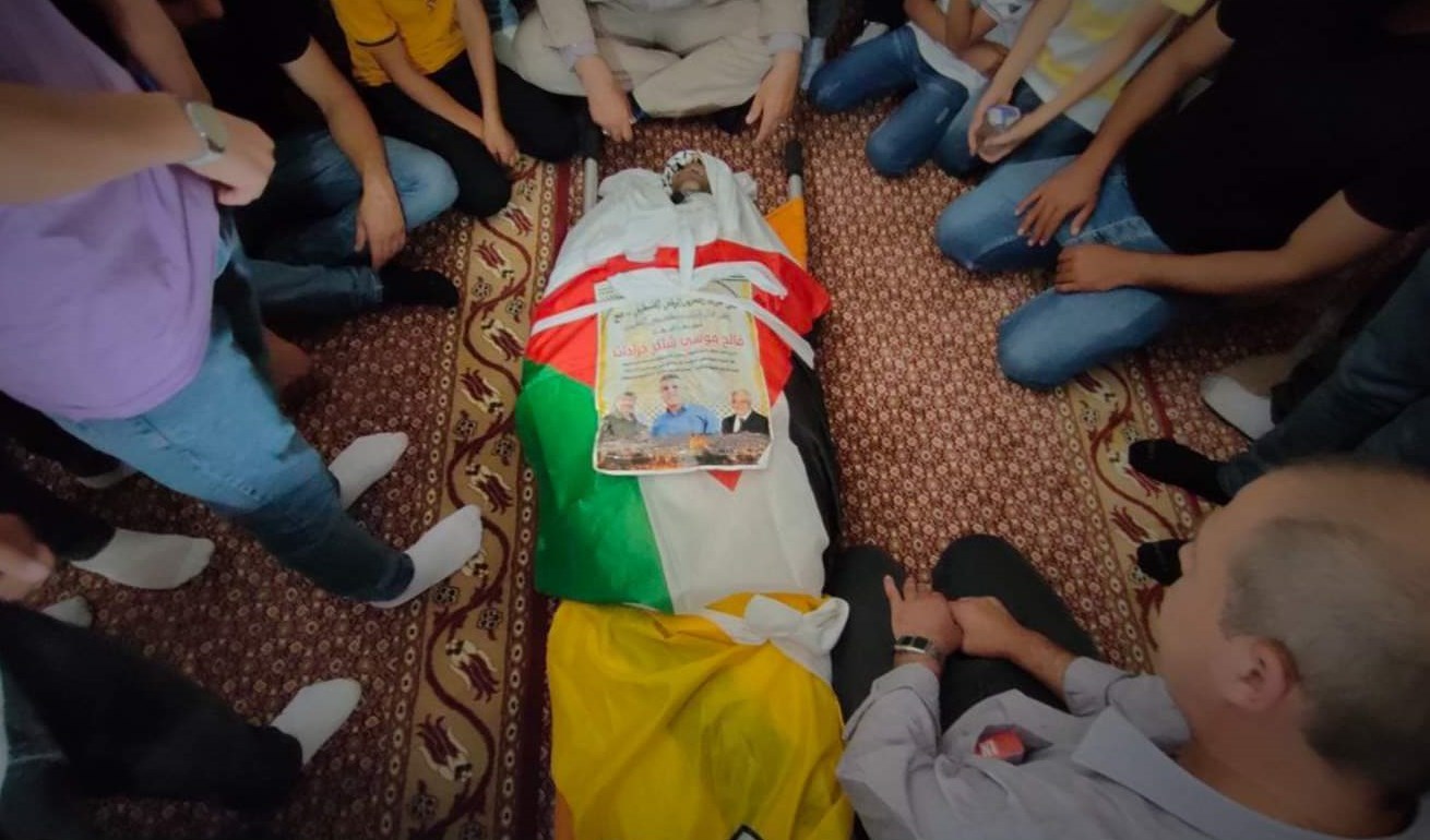 The Israeli occupation handed over the body after it spent five months in seizure