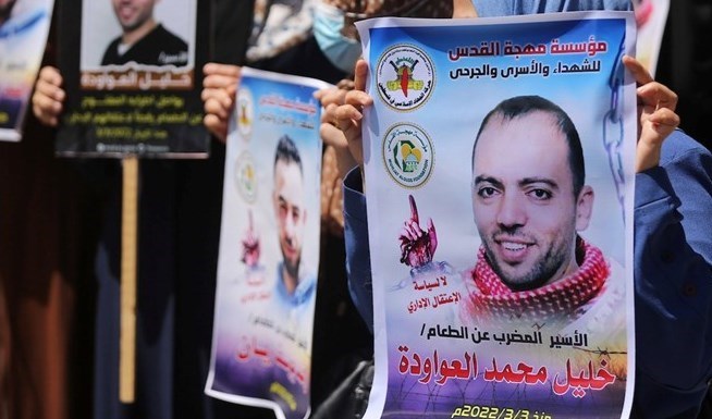 Palestinian prisoner Awawdeh still in Ramle prison and not at the hospital.