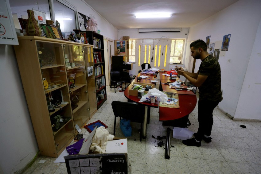 UN criticizes 'arbitrary' Israeli move of raiding Palestinian NGOs.