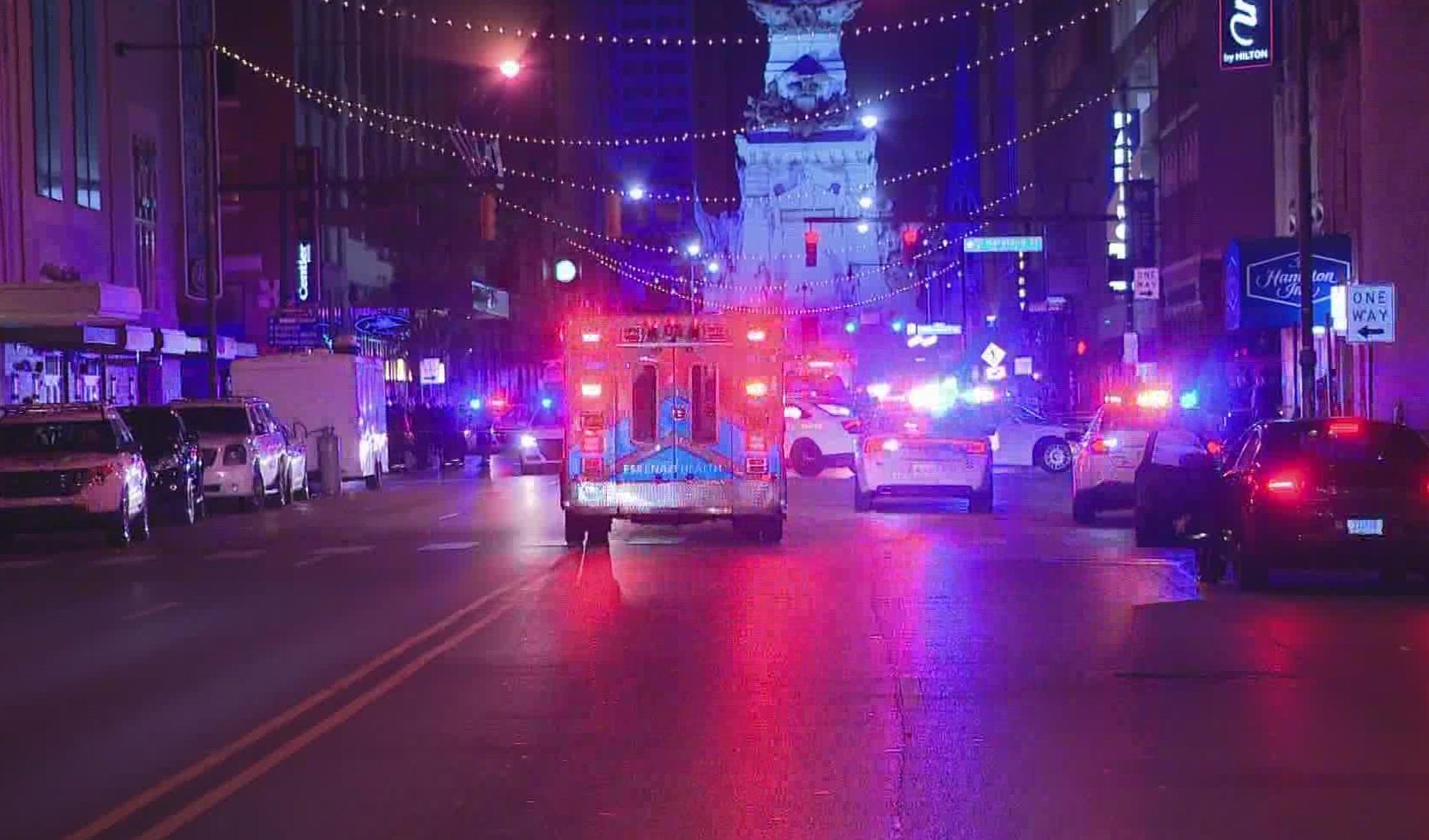 3 Dutch commandos injured in shooting outside Indiana hotel. (AP)