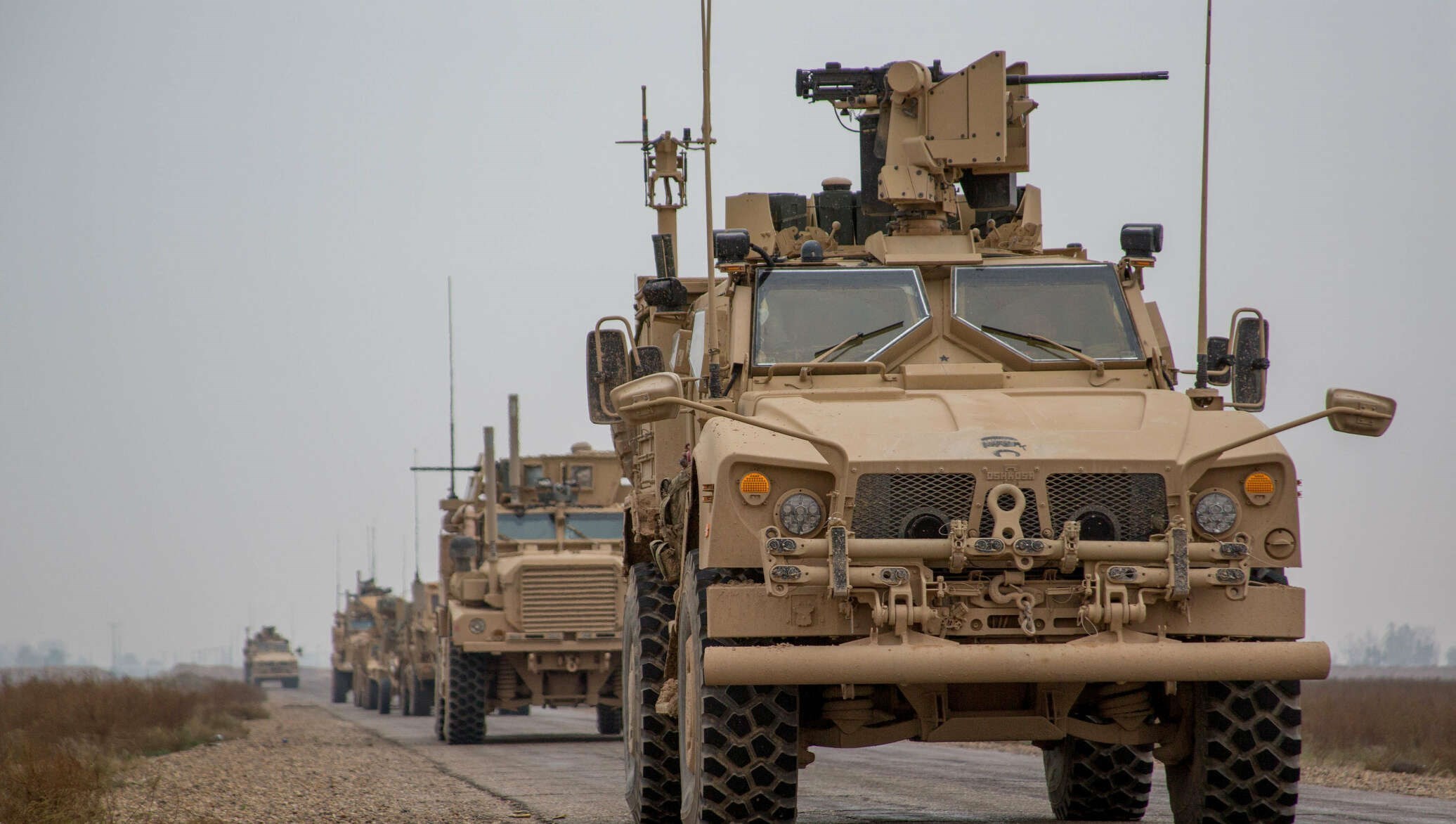 US occupation forces convoy exists Syria toward Iraq (archive)