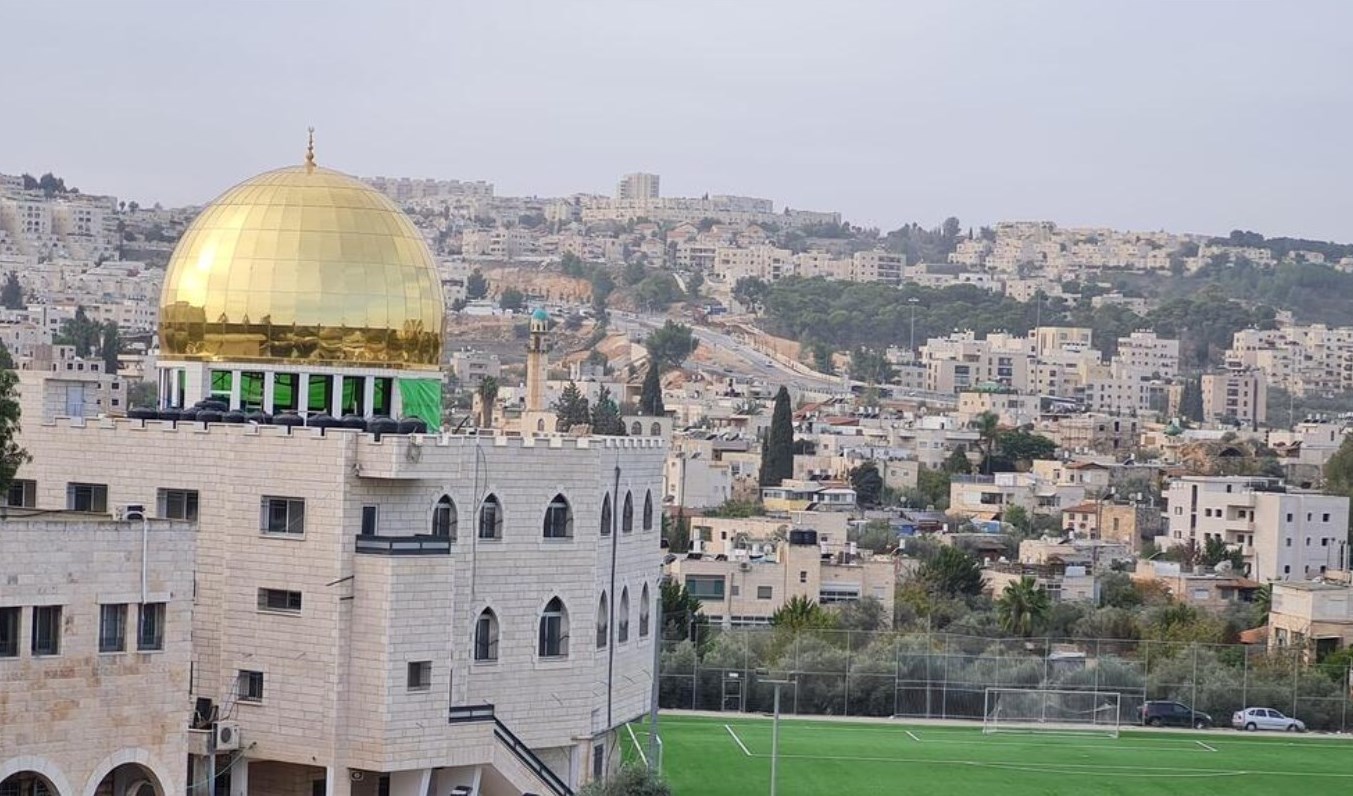 Occupation approves new settlement in the town of Safafa.