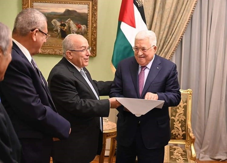 Algeria sends Palestine first official invitation to Arab Summit.