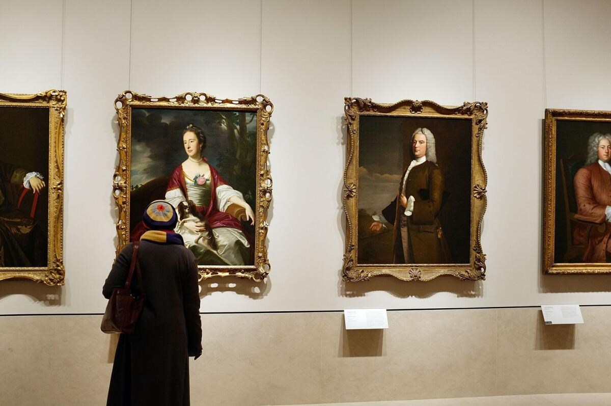 New York returns $19 mn of stolen art to Italy.