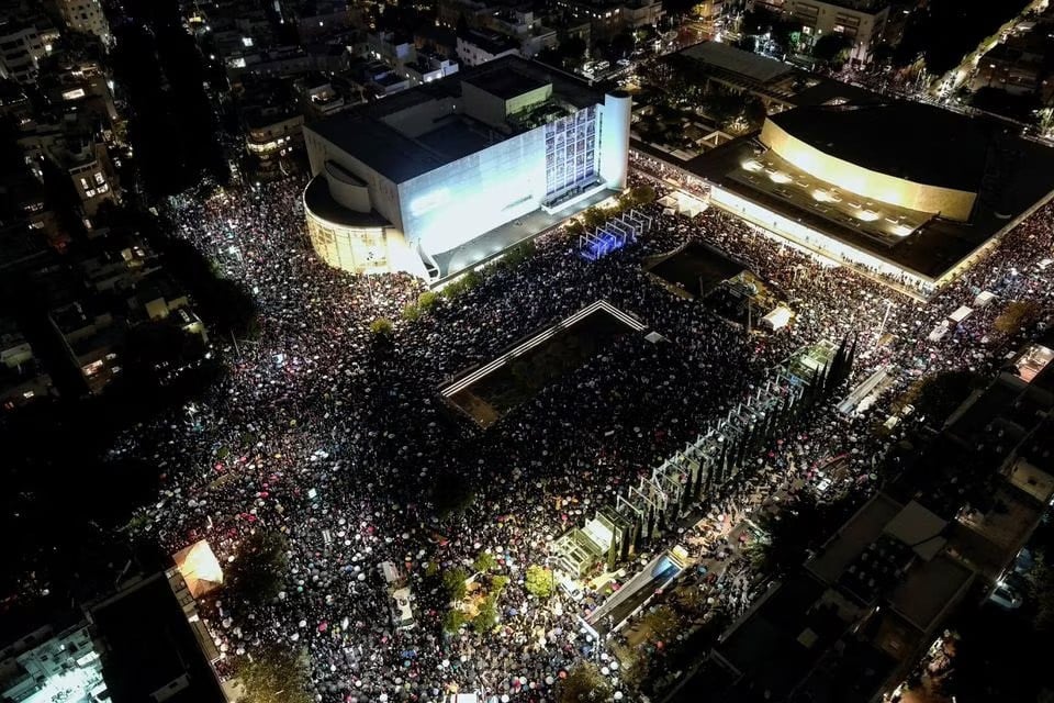 Israelis rally against Netanyahu cabinet
