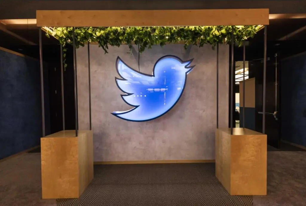 Neon Twitter sign for auction (Global Heritage Partners)