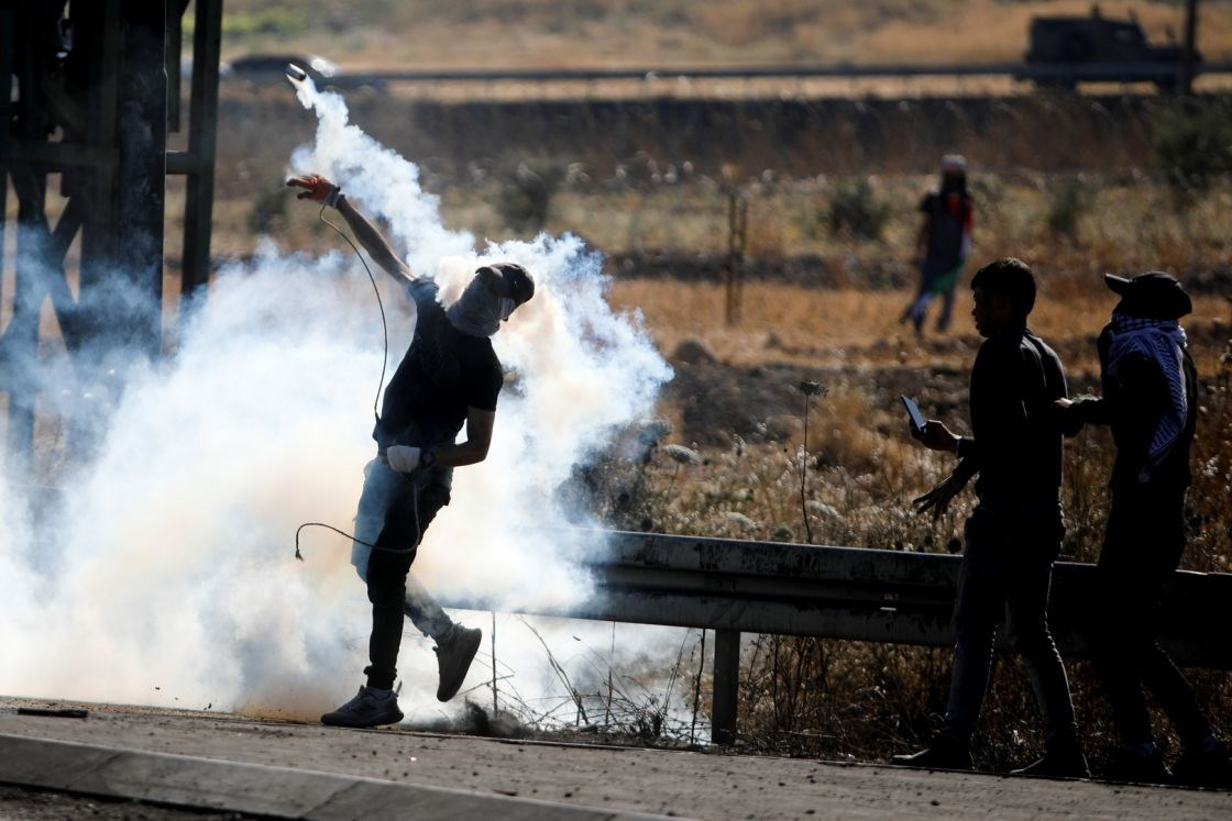 Palestinian Resistance confronts IOF (archive)