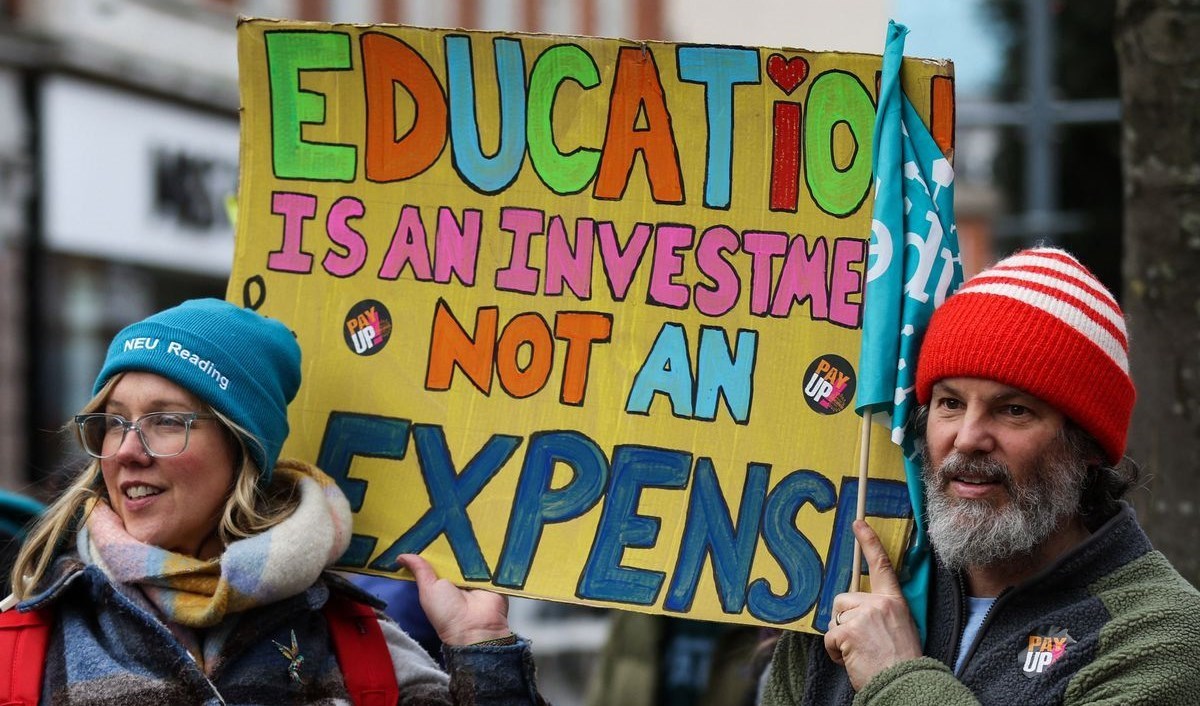 Teachers and members of the National Education Union take part in a demonstration in Reading, Britain, on Feb. 1, 2023. (AFP)