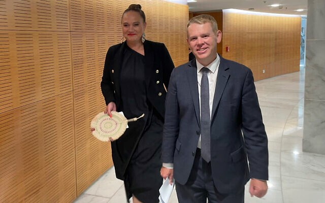 New Zealand prime minister Chris Hipkins (right) and his deputy Carmel Sepuloni arrive for a press conference at Parliament in Wellington, January 22, 2023. (AP)