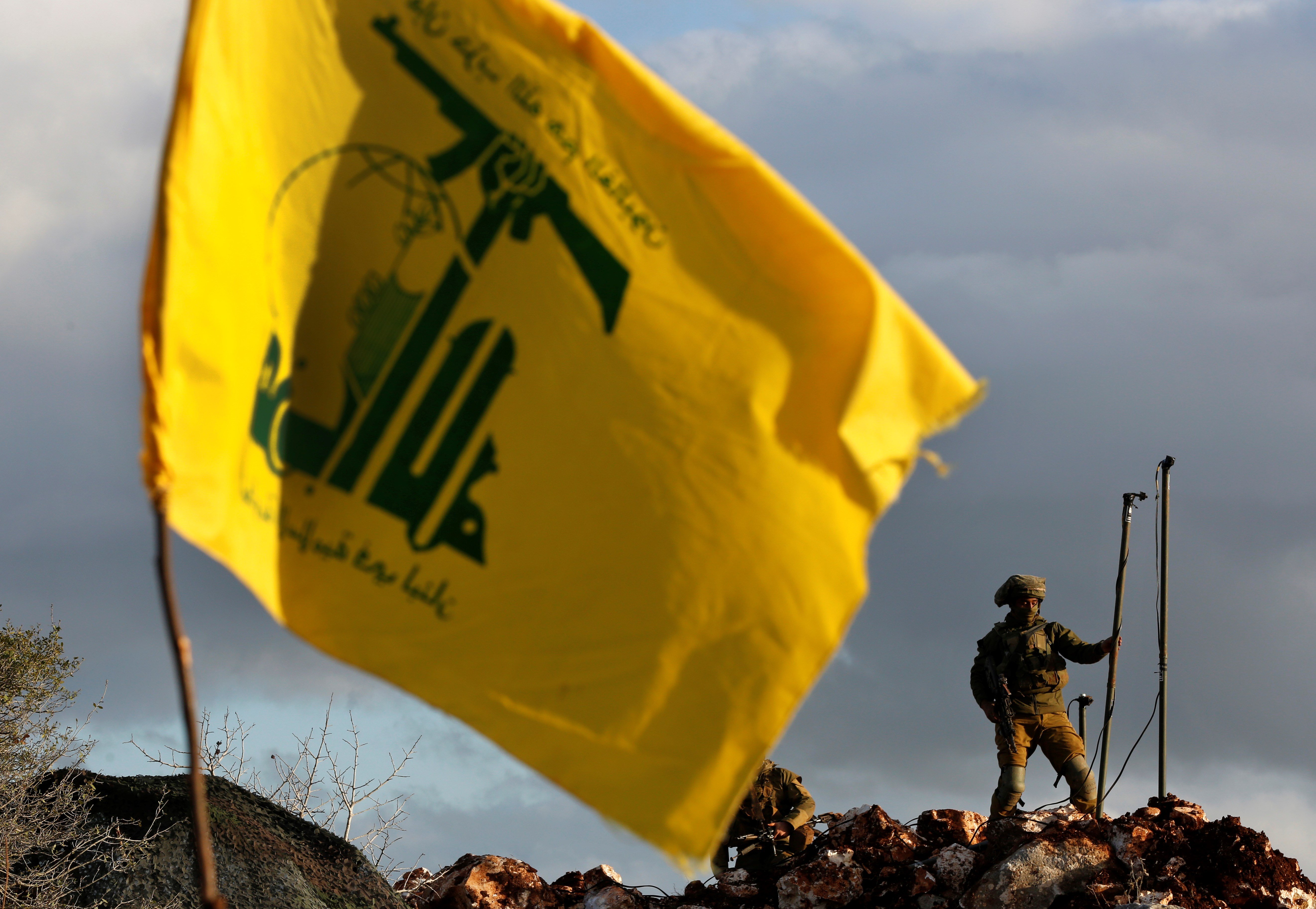 Hezbollah launches wide-scale attack on Israeli sites using ATGMs.