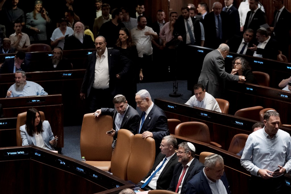 Knesset members question gap of military objectives and actions.