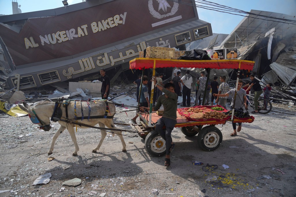 'Israel' destroys Gaza's bakeries as UNRWA warns of catastrophic shortages.