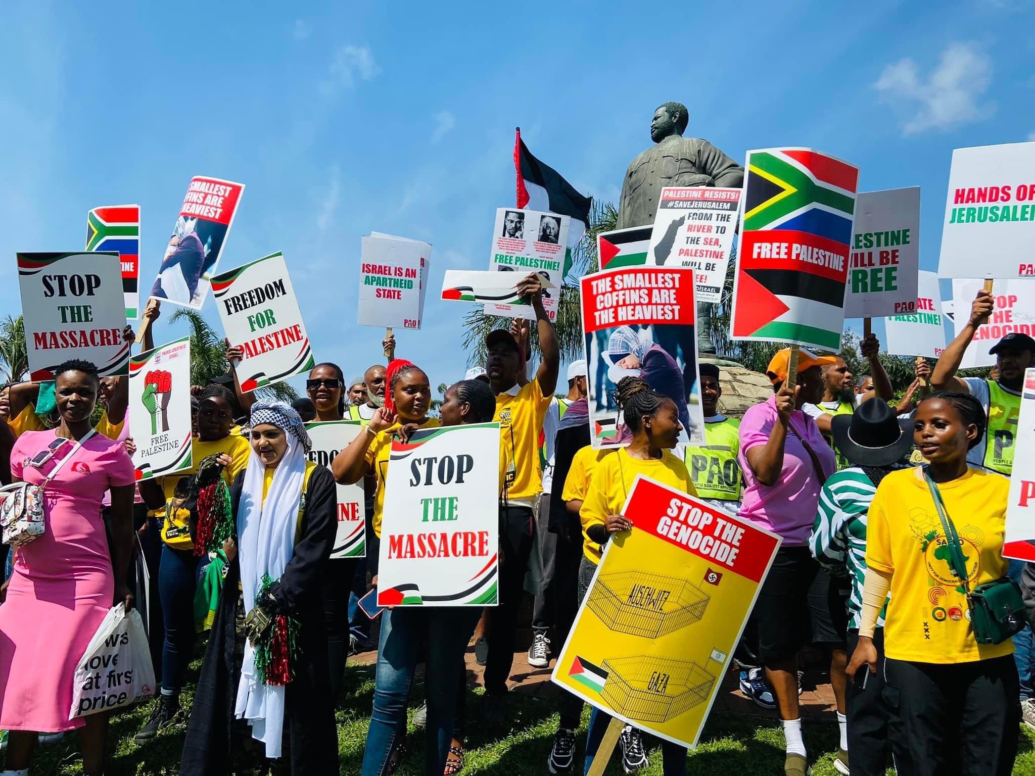 Protests organized in South Africa to show solidarity with Palestinians in Gaza October 26. (AFP)