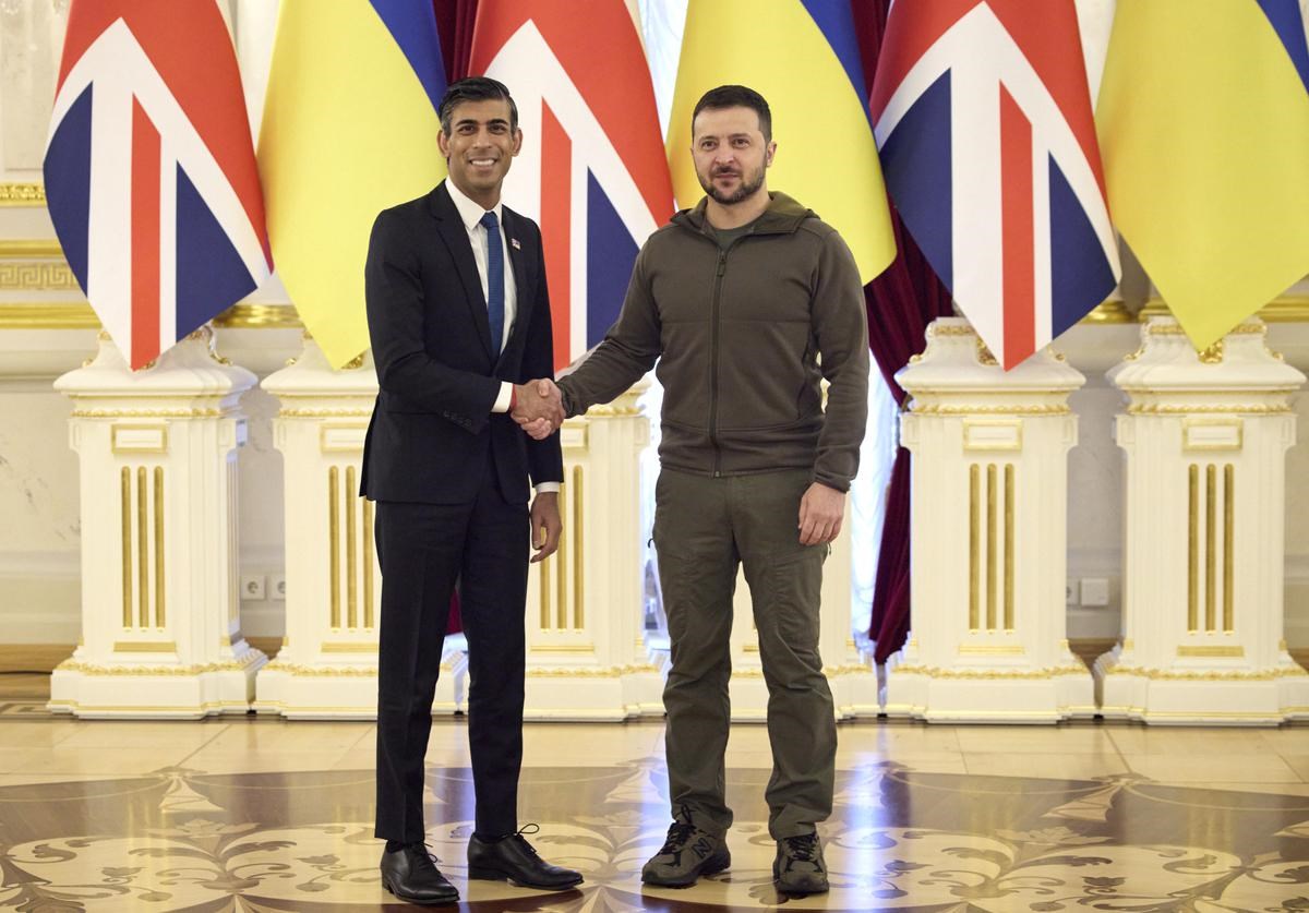 UK PM Rishi Sunak and Ukrainian president Volodymyr Zelensky in Kiev in November 2022 (AP)