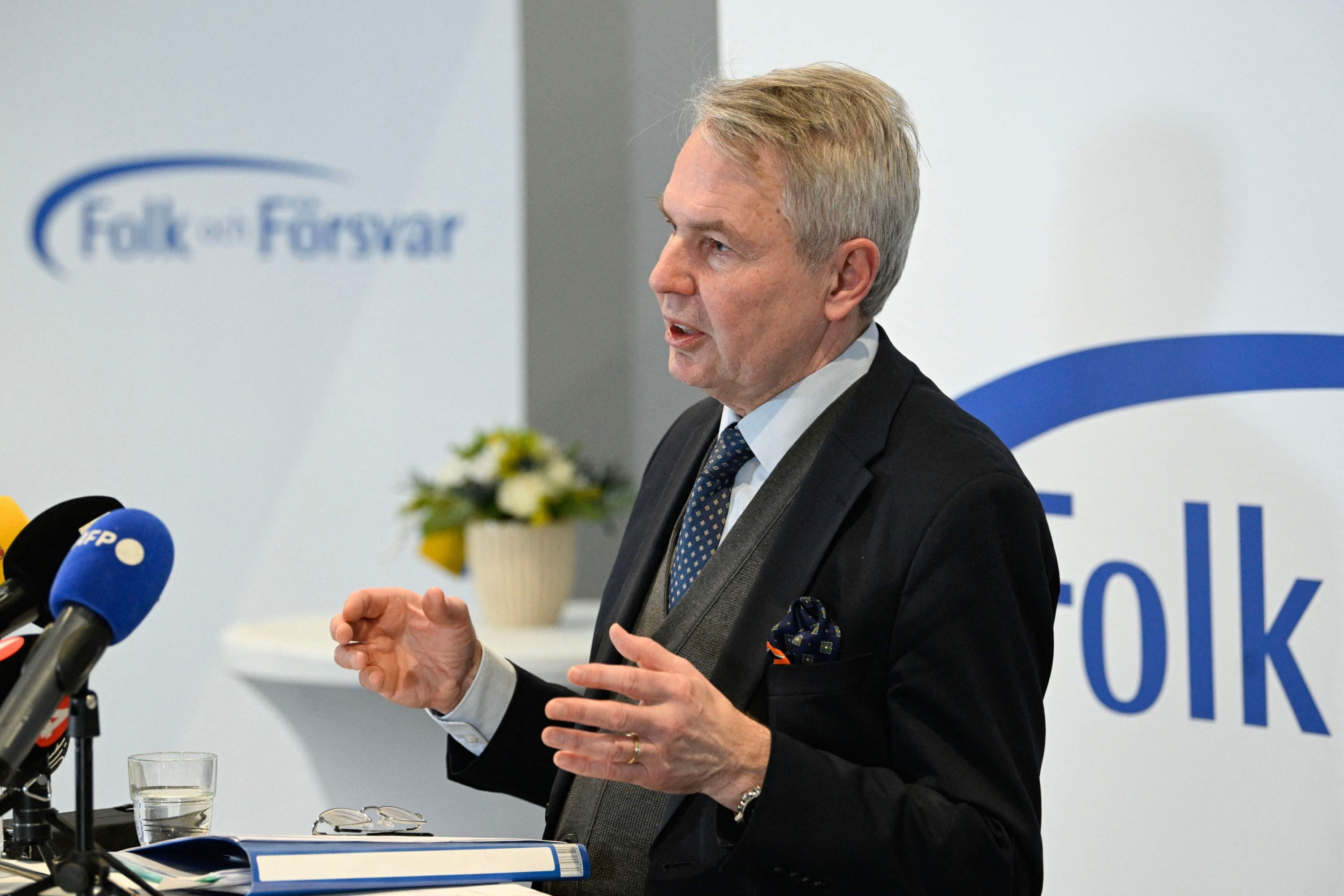 Finnish Foreign Minister Pekka Haavisto addresses a press conference at the annual Society and Defense Conference in Salen, Sweden on Jan. 8, 2023. (AFP)