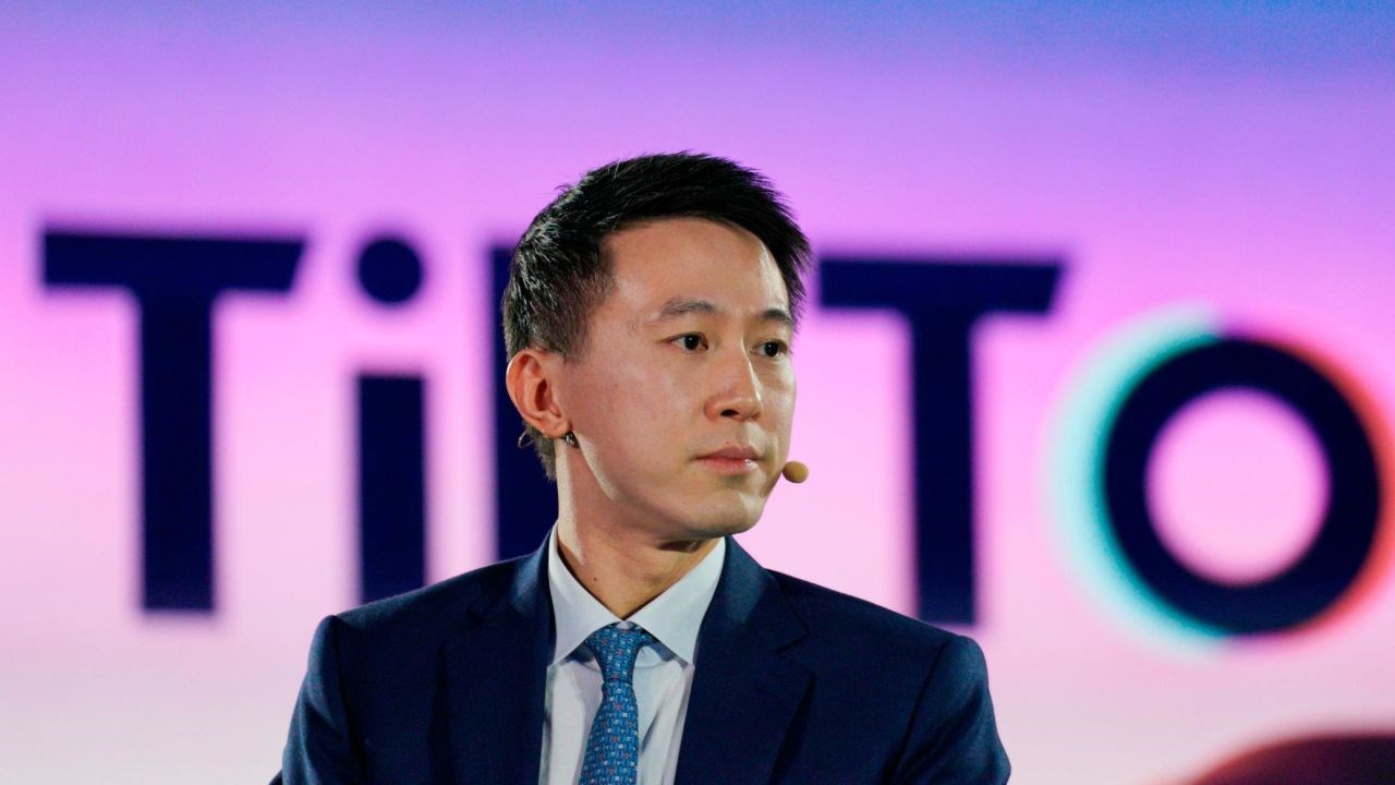 TikTok's chief executive Zi Chew at a Bloomberg New Economy Forum in Singapore, on November 16, 2022. (Bloomberg)