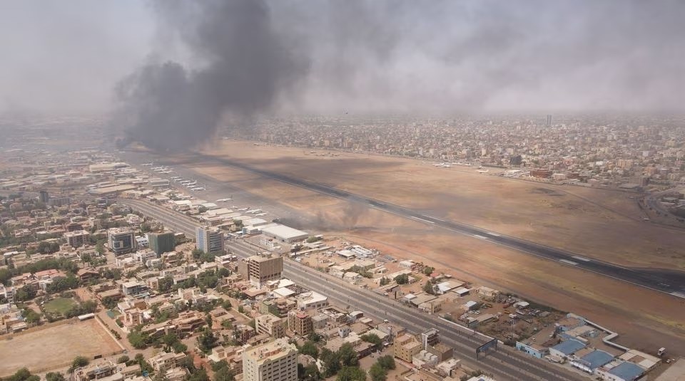 Clashes between The Sudanese army and the Rapid Support Forces put civillians in the capital in harms way, Khartoum, Sudan, 15 April 2023. (Reuters)