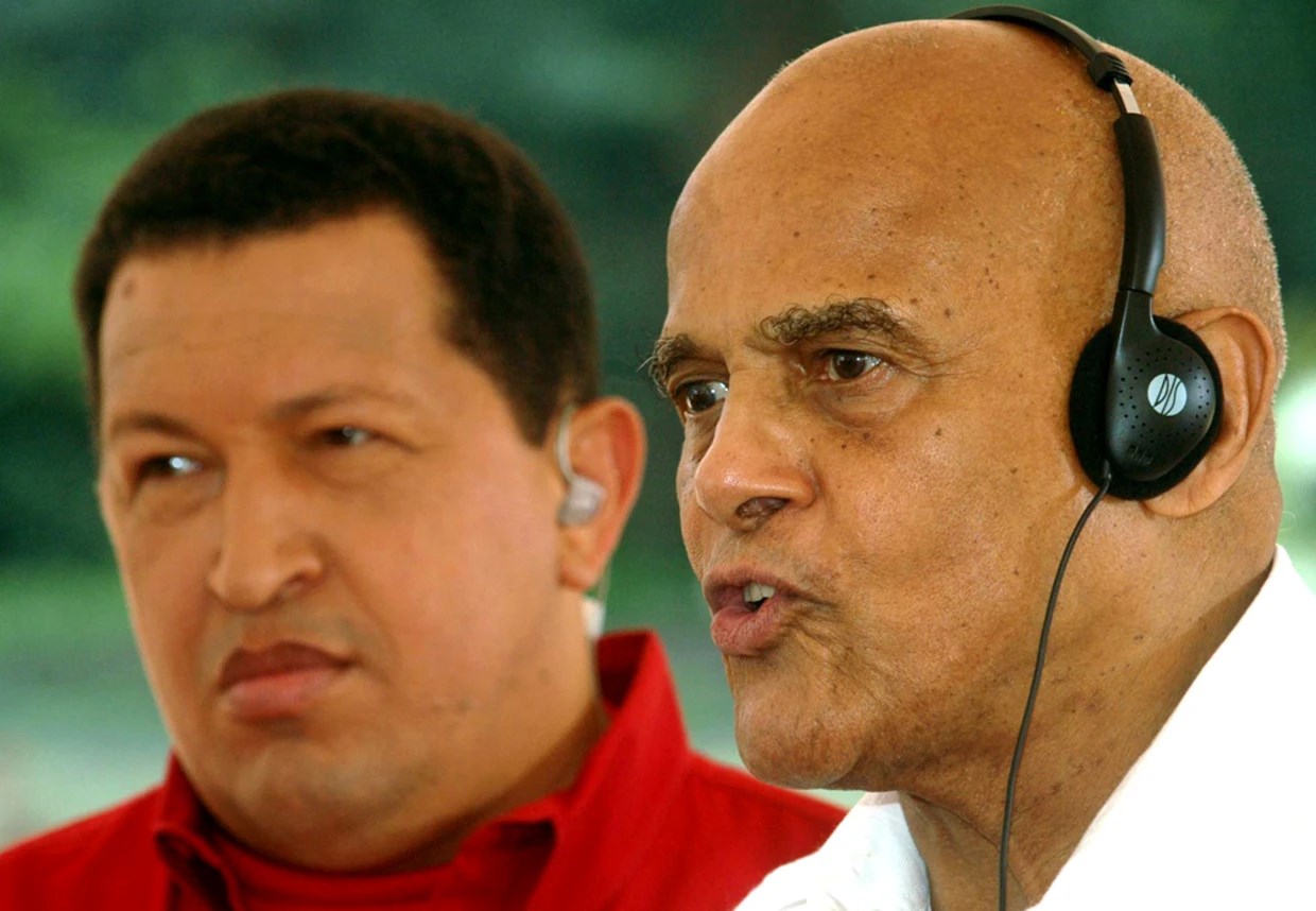 Singer and political activist Harry Belafonte speaks at Late Venezualean President Hugo Chavez's weekly address in El Consejo, Venezuela, January 2006. (Reuters)